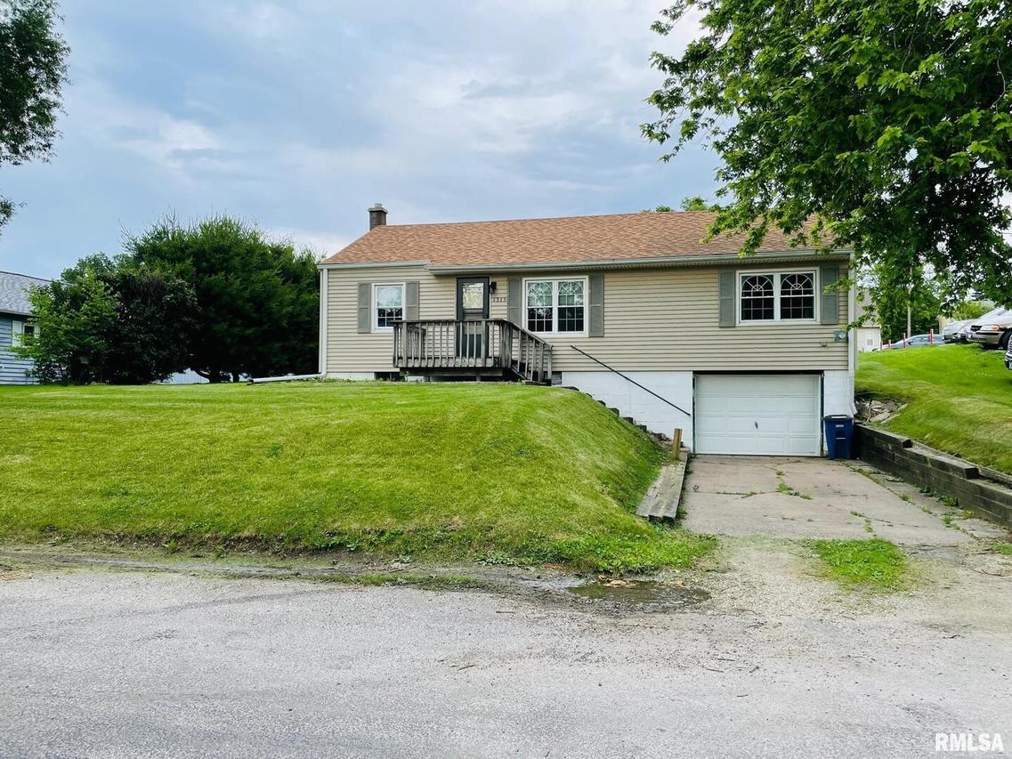 1315 3rd St., Orion, IL 61273