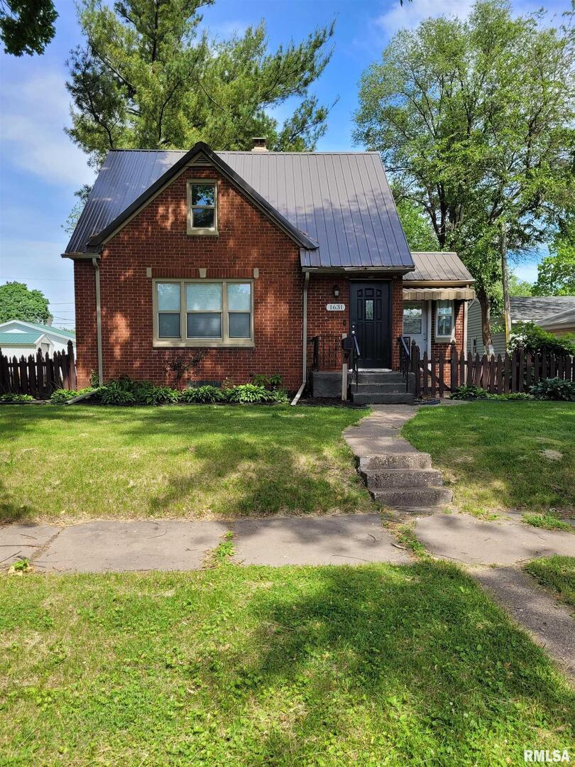1631 35th St., Rock Island, IL 61201