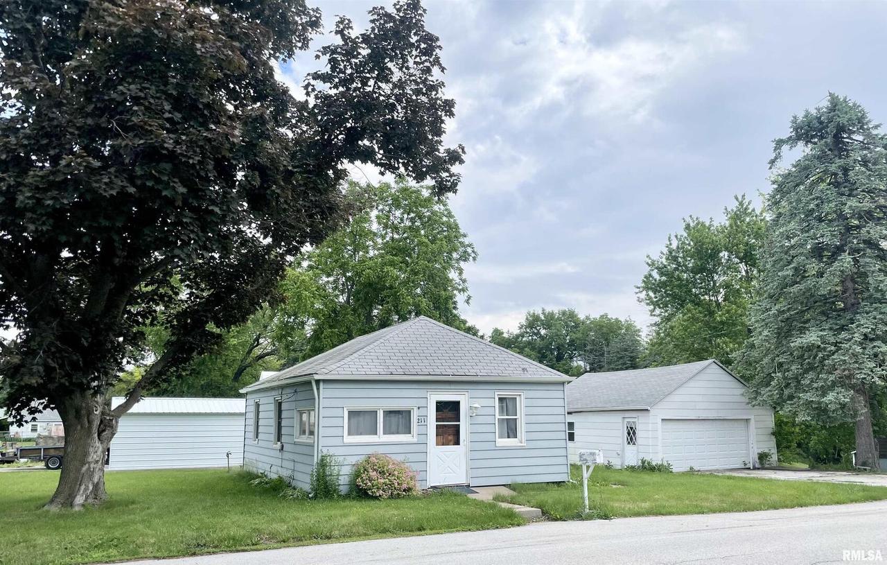 211 W 106th Ave., Milan, IL 61264