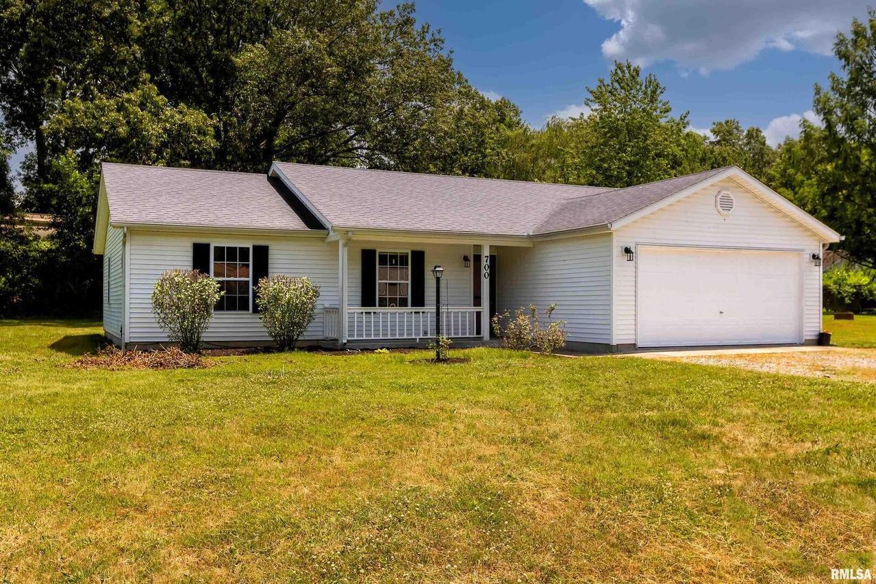 700 N 26th St., Herrin, IL 62948