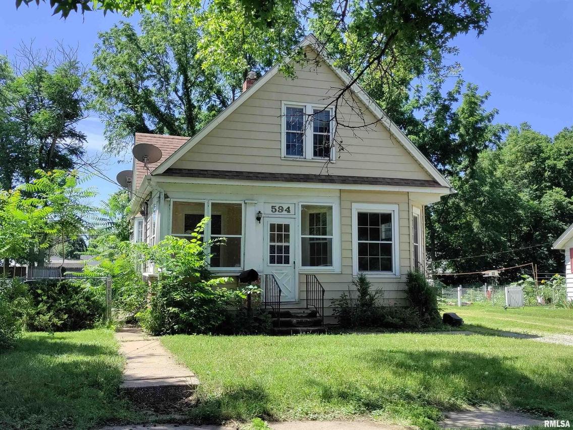 594 20th Ave., Rock Island, IL 61201