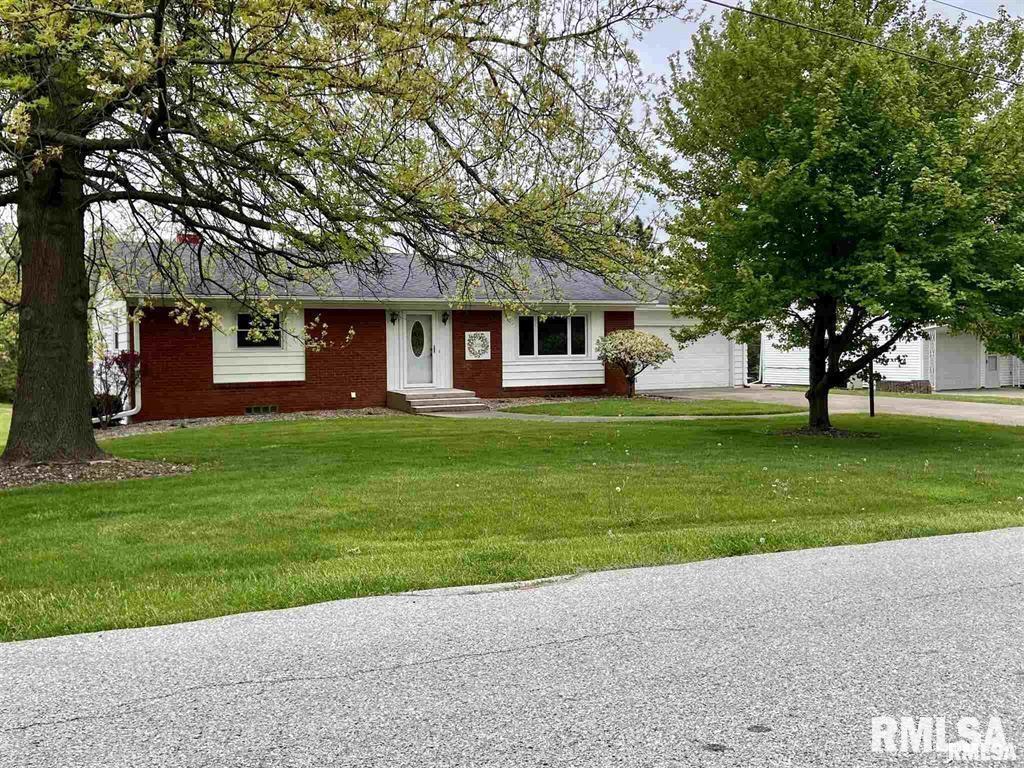 1302 SW 3rd Ave., Aledo, IL 61231