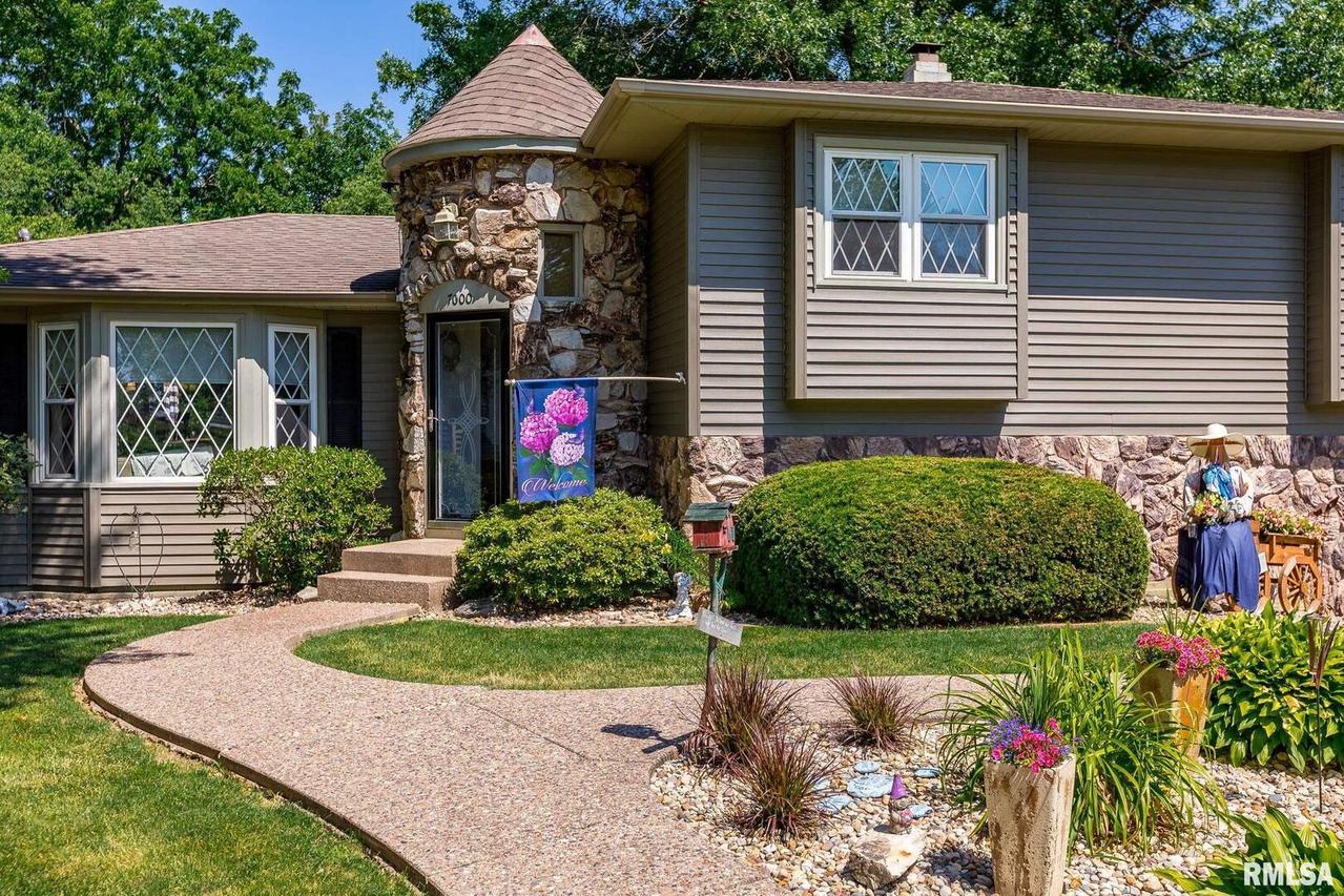 7000 W 121st Avenue Ct., Taylor Ridge, IL 61284