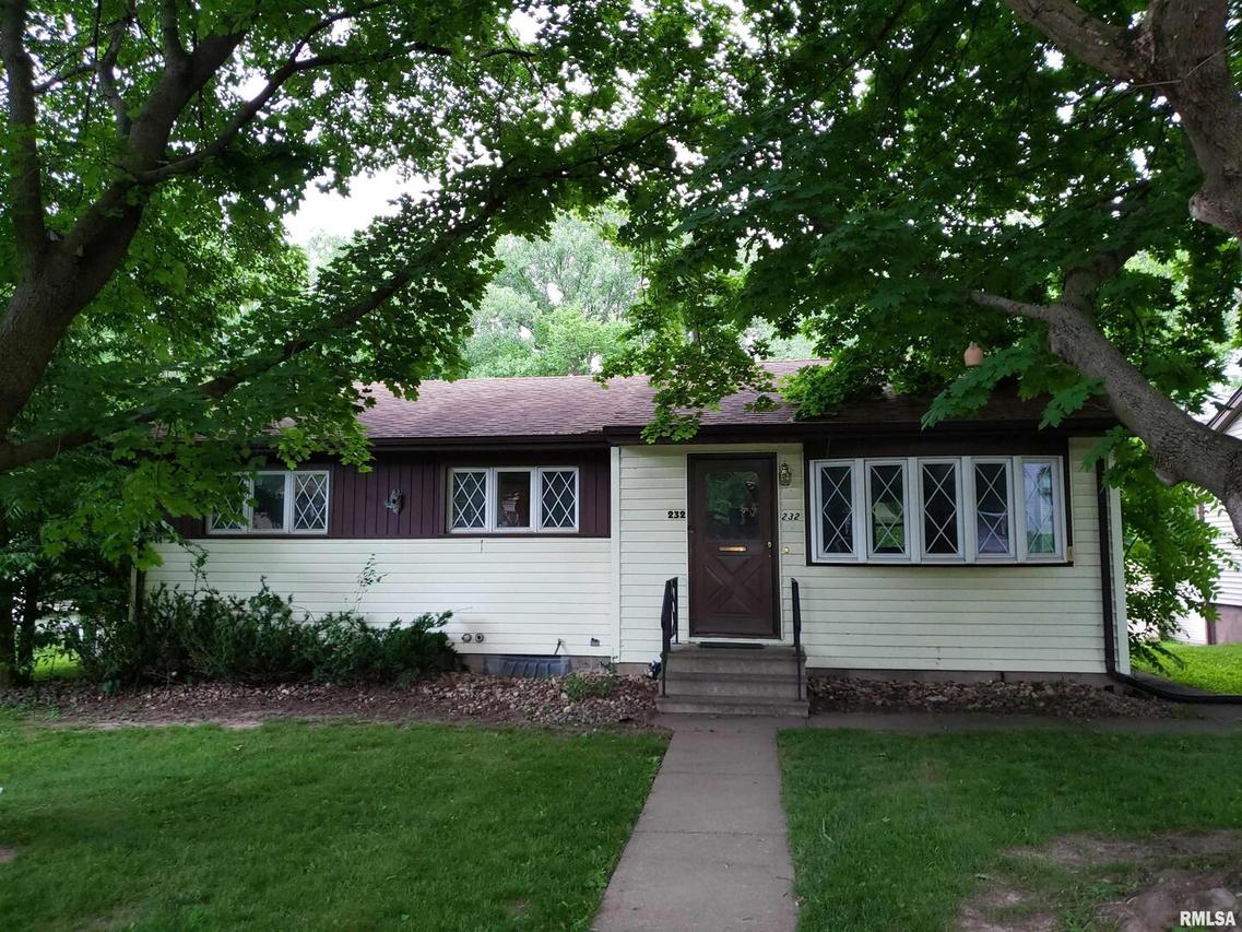 232 Greenwood Ave., Silvis, IL 61282