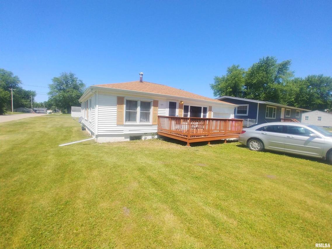 619 4th St., Colona, IL 61241