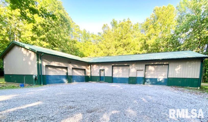 10906 Khoury League Rd., Marion, IL 62959