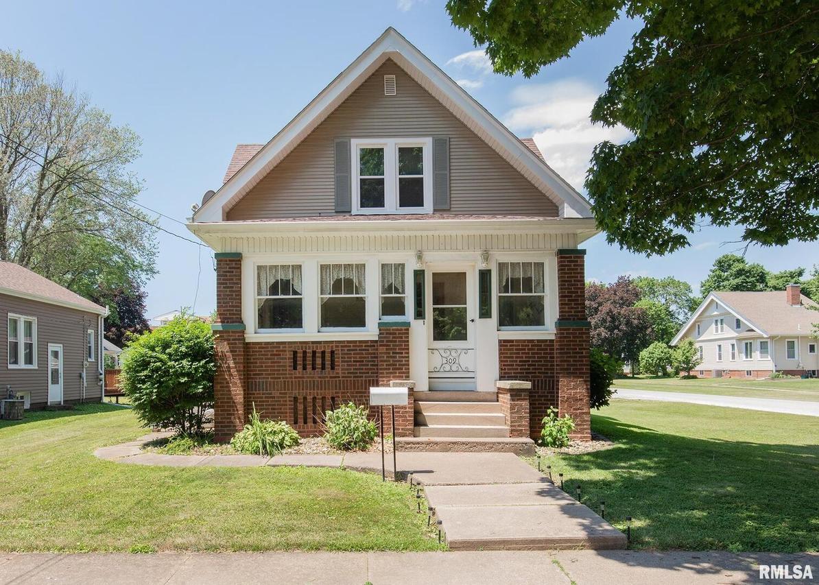 309 NW 2nd Ave., Aledo, IL 61231
