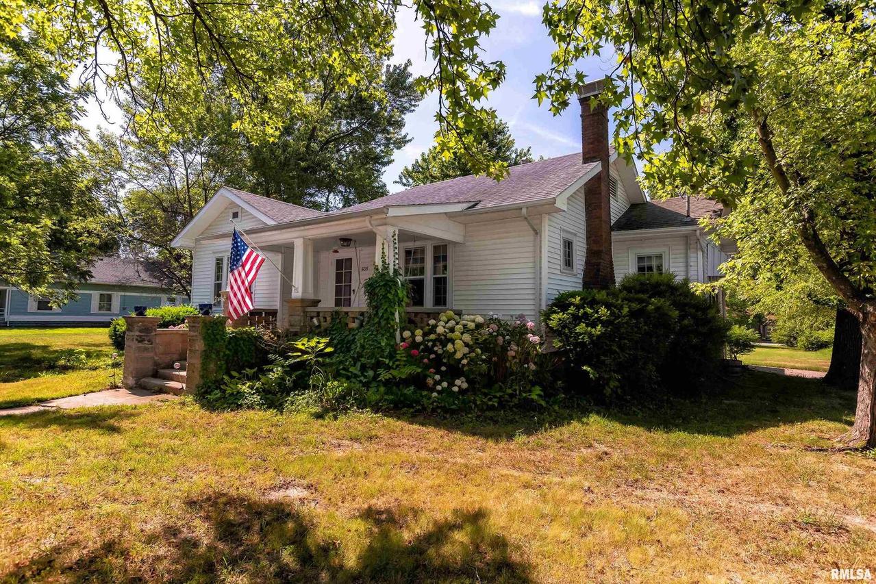 505 California St., Carterville, IL 62918