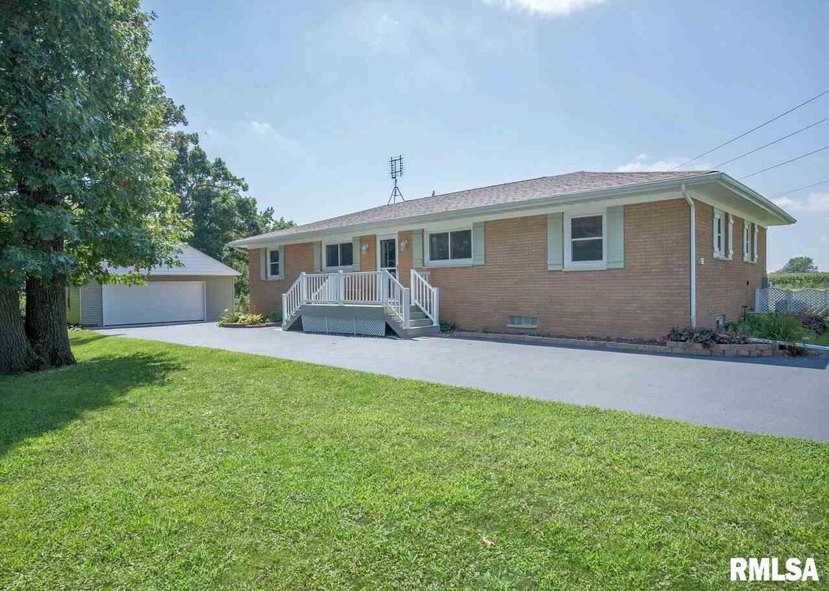 810 11th Ave., Colona, IL 61241