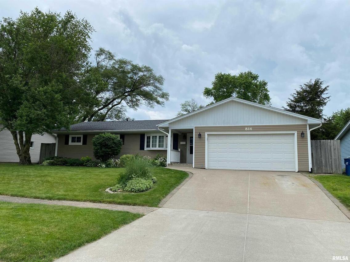 814 13th St., Silvis, IL 61282