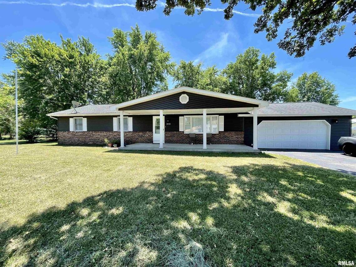 2112 W Cherry St., Herrin, IL 62948