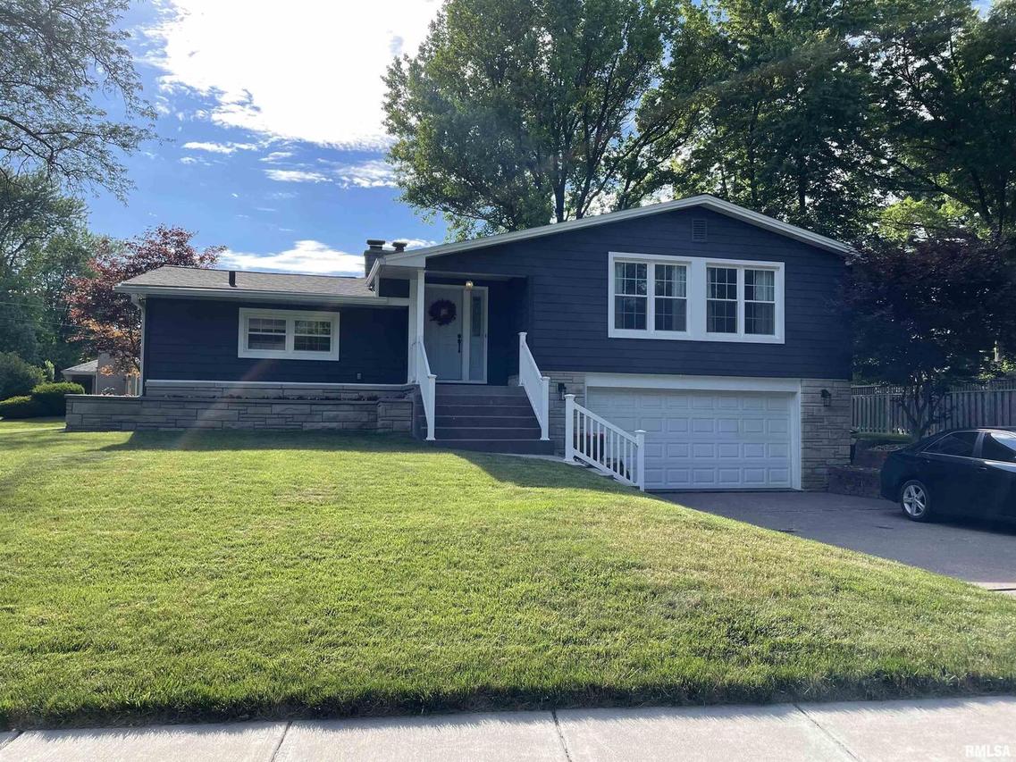 1735 44th St., Moline, IL 61265