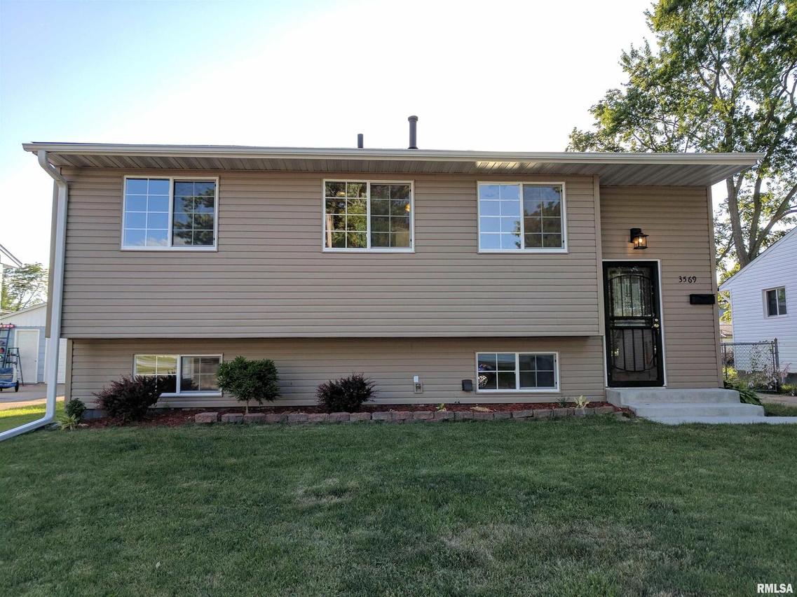 3569 4th St., East Moline, IL