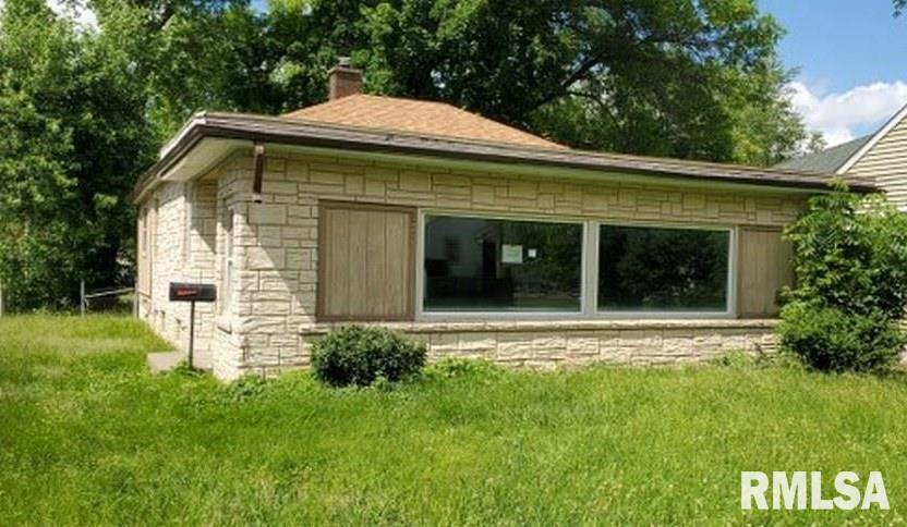 217 28th Ave., East Moline, IL 61244