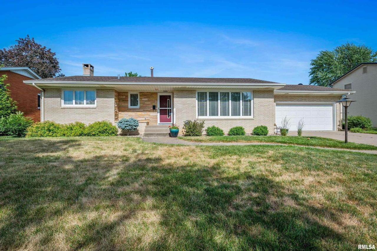 1209 5th St., Milan, IL 61264