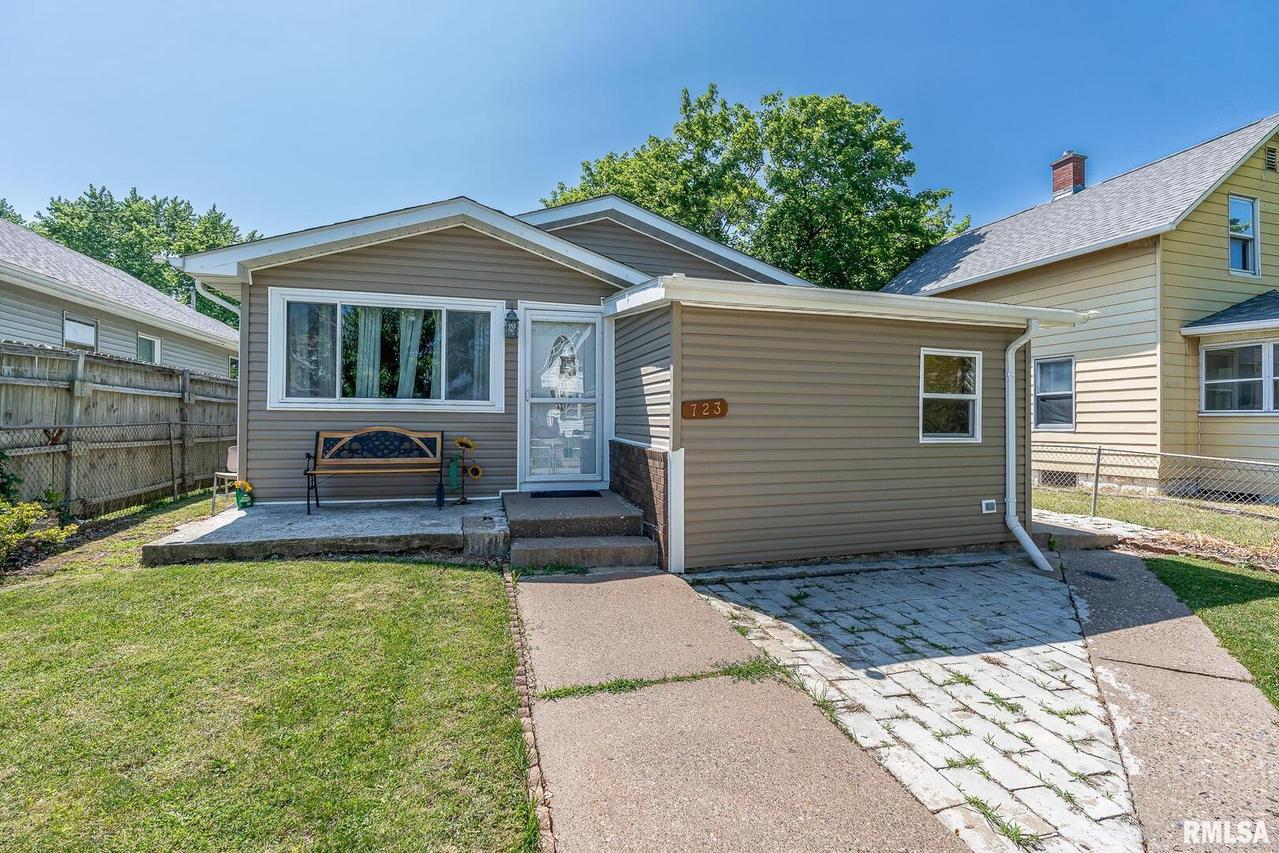 723 22nd St., East Moline, IL 61244