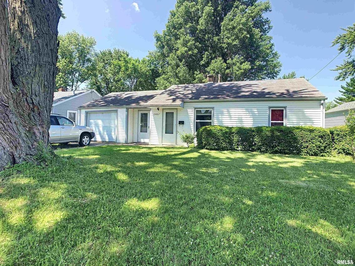 2407 48th St., Moline, IL 61265