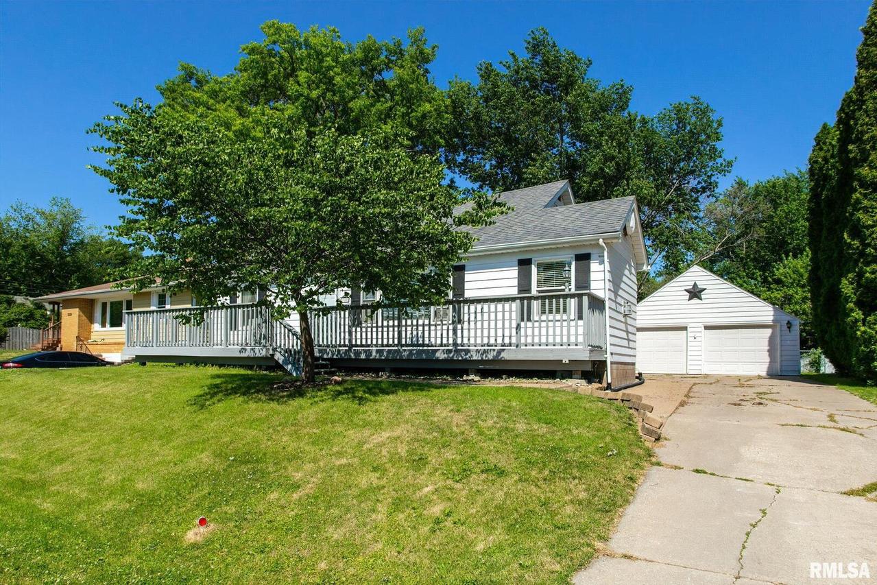 307 Orchard Ct., Carbon Cliff, IL 61239