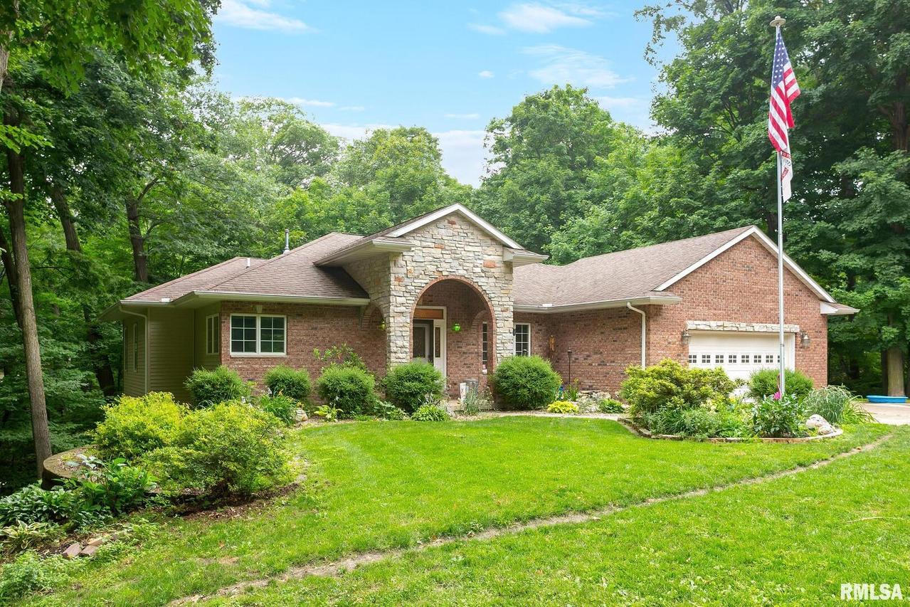 12 Edgewood Dr., Geneseo, IL 61254