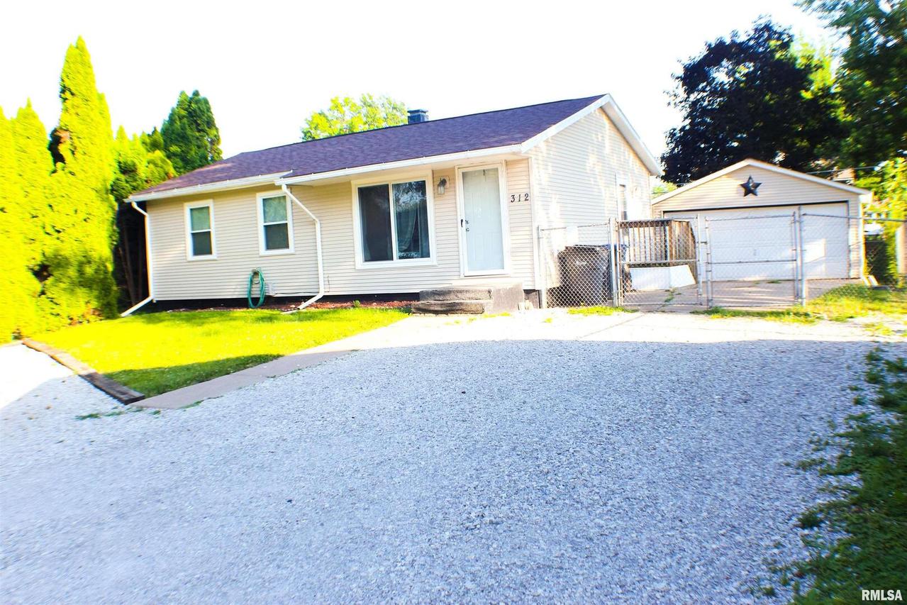 312 28th Ave., Milan, IL 61264