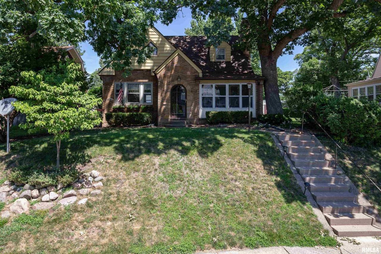 2529 21st Ave., Rock Island, IL 61201