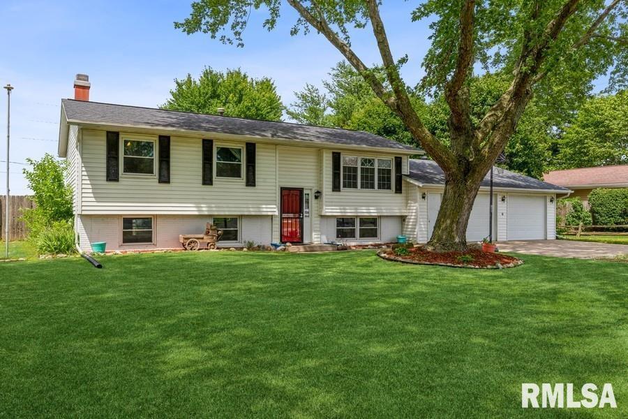 1119 Norlawn Dr., Viola, IL 61486