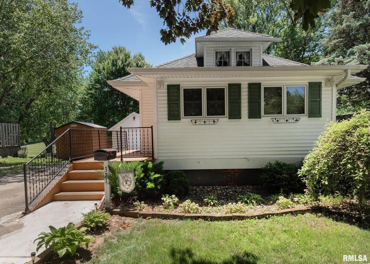 321 W South St., Cambridge, IL 61238