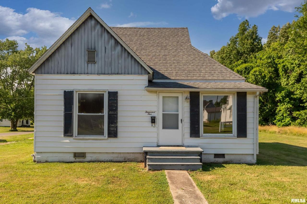 1005 W Adams St., Herrin, IL 62948