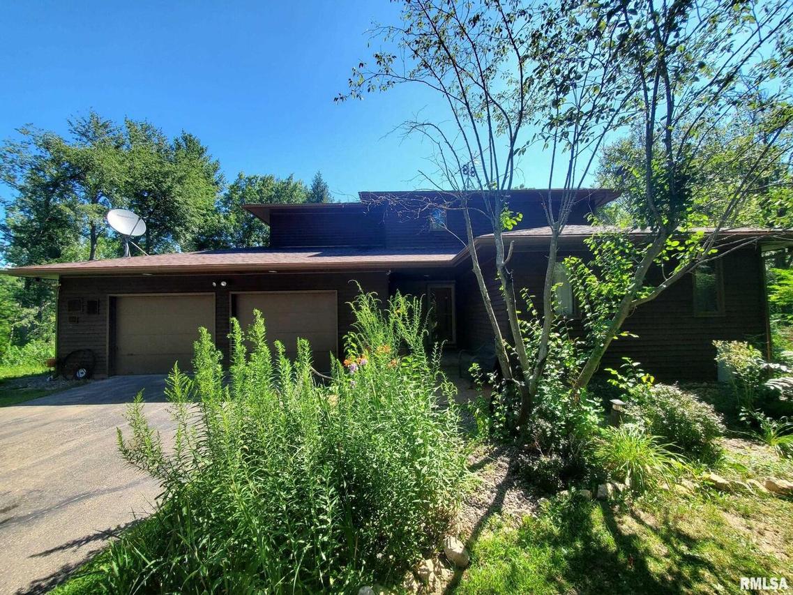 8039 Hazel Rd., Morrison, IL 61270