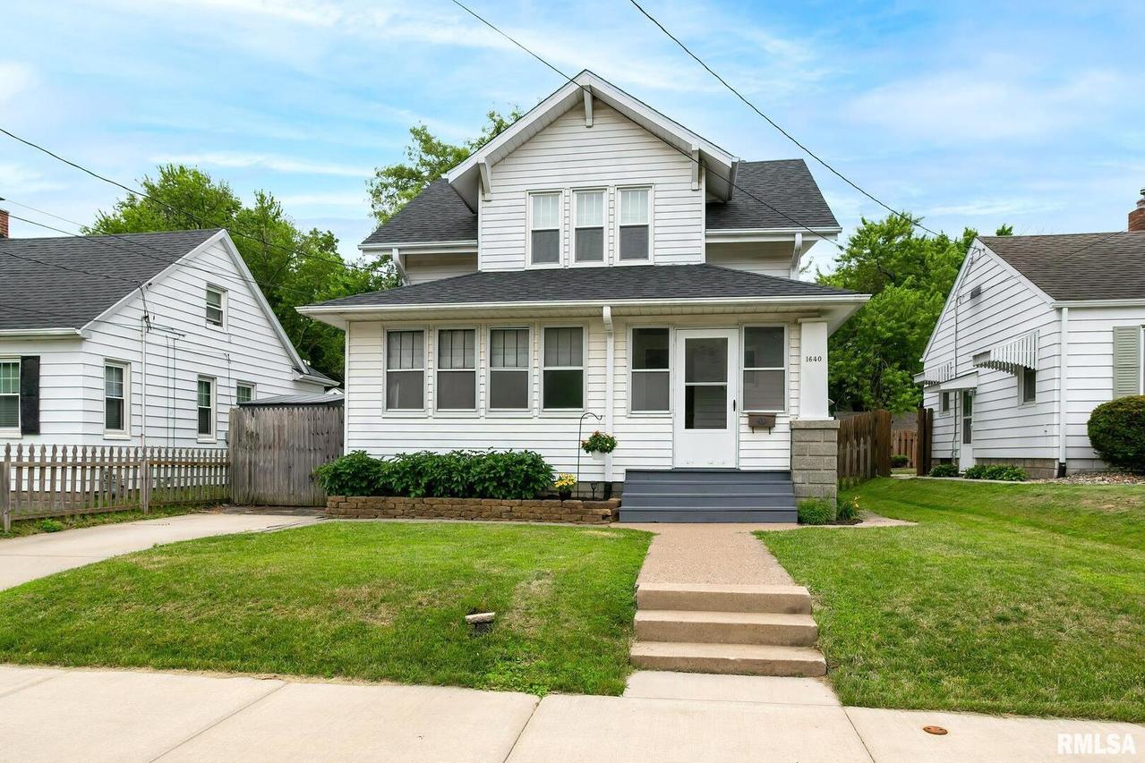 1640 27th Ave., Moline, IL 61265