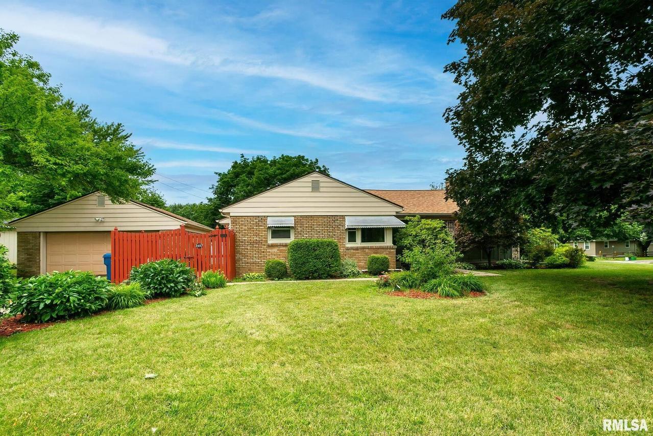 3407 12th St., East Moline, IL 61244