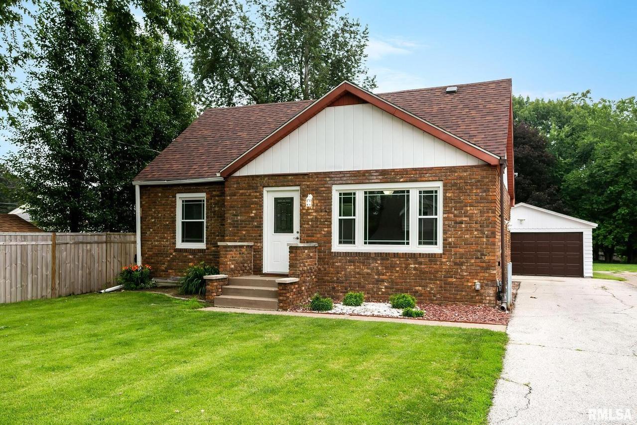 816 47th St., Moline, IL 61265