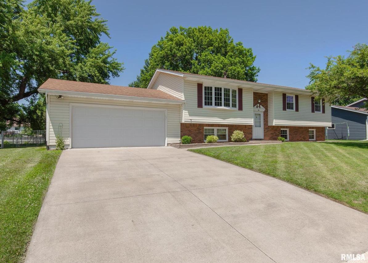 105 Spruce Dr., Colona, IL 61241