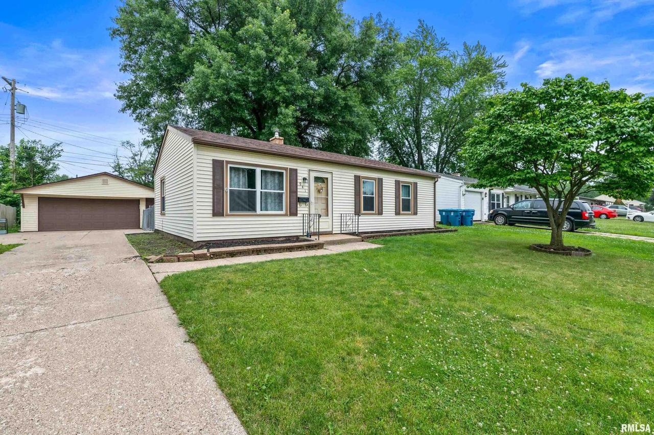 941 36th Ave., East Moline, IL 61244