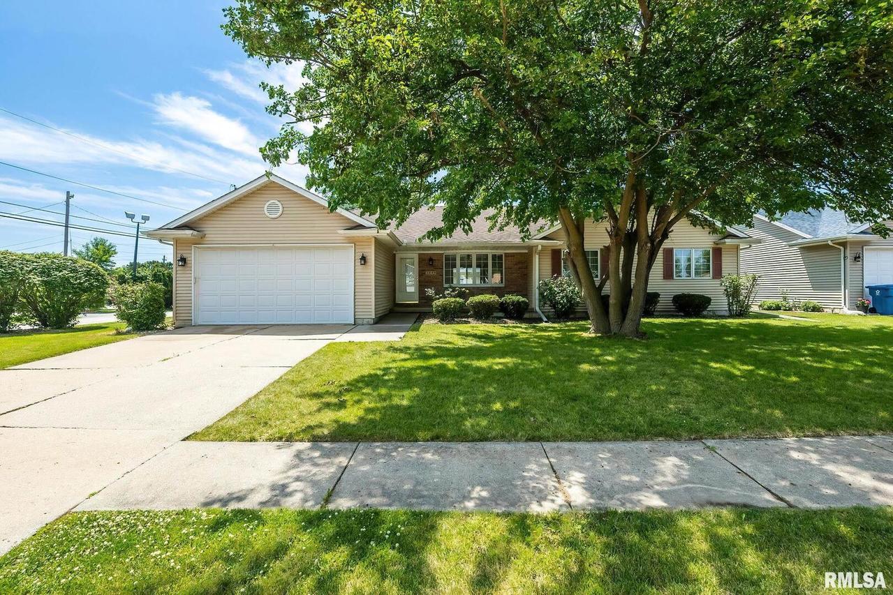 3949 3rd Street A Ct., East Moline, IL 61244