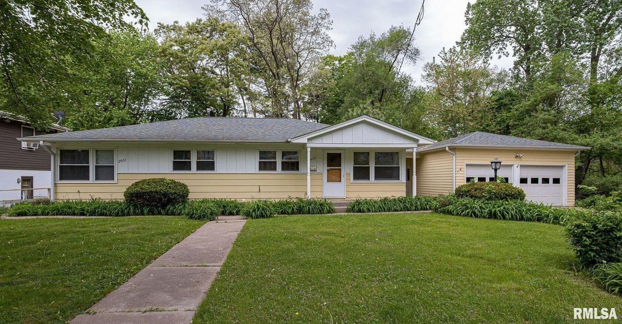 2420-2422 27th St., Rock Island, IL 61201