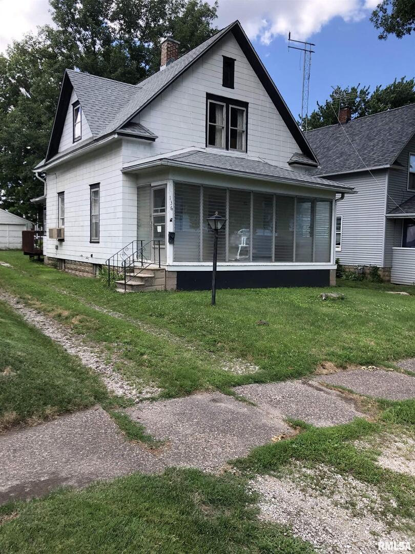 136 12th St., Silvis, IL 61282