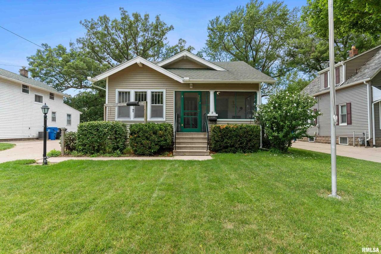 903 37th St., Moline, IL 61265