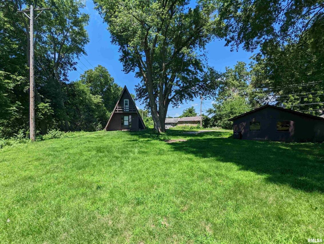 805 48th Ave., Rock Island, IL 61201