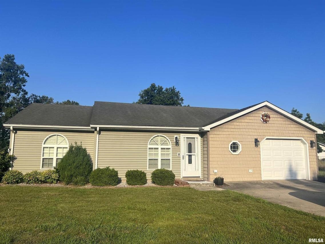 3128 Weaver Rd., Herrin, IL 62948