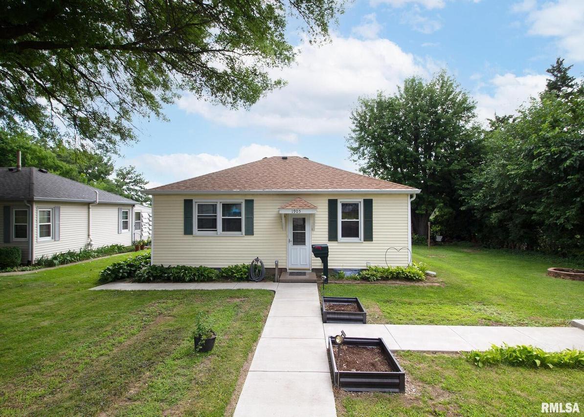 1905 5th St., East Moline, IL 61244