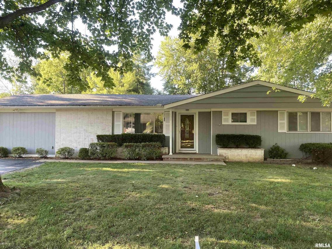 105 Kane Dr., Herrin, IL 62948