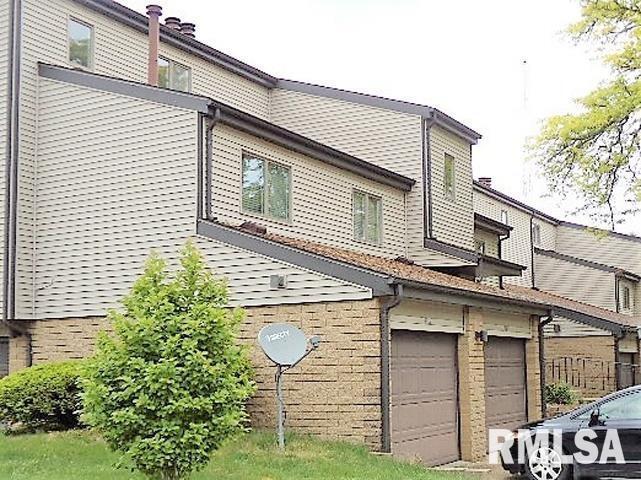 3111 4th St., Moline, IL 61265