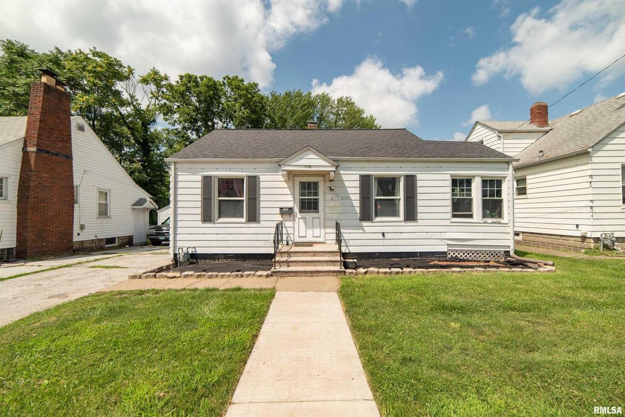 173 15th Ave., Moline, IL 61265