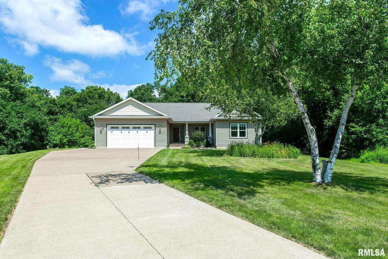 1702 Turkey Ridge Ct., Port Byron, IL 61275