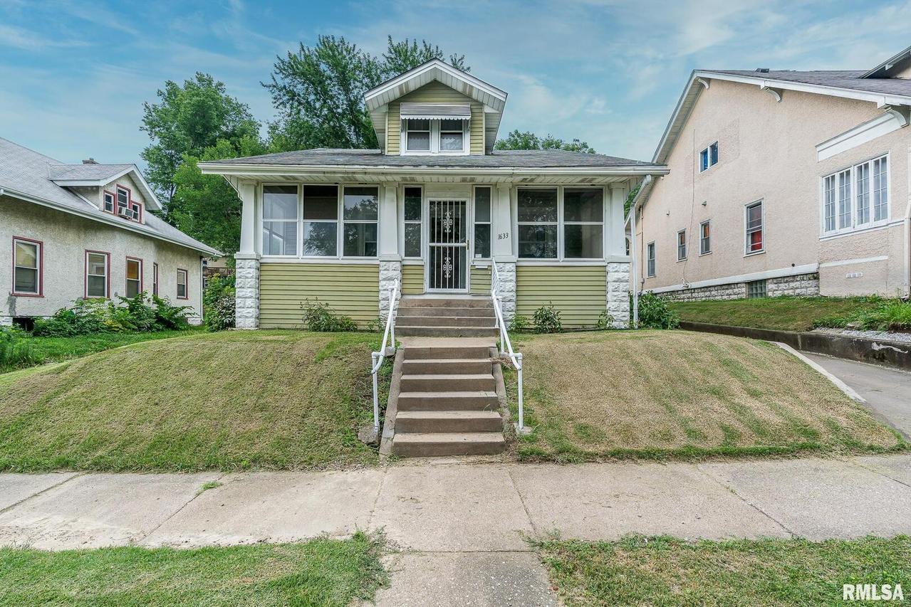 1633 14 1/2th St., Rock Island, IL 61201