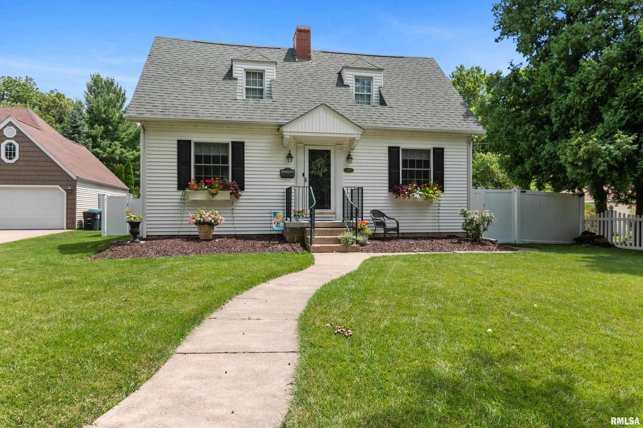 2636 12th St., Moline, IL 61265