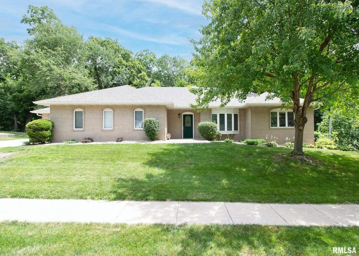 3026 45th St., Moline, IL 61265