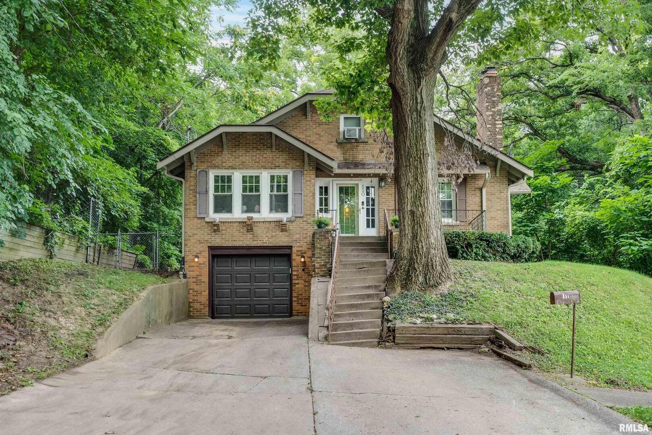 850 27th St., Rock Island, IL 61201