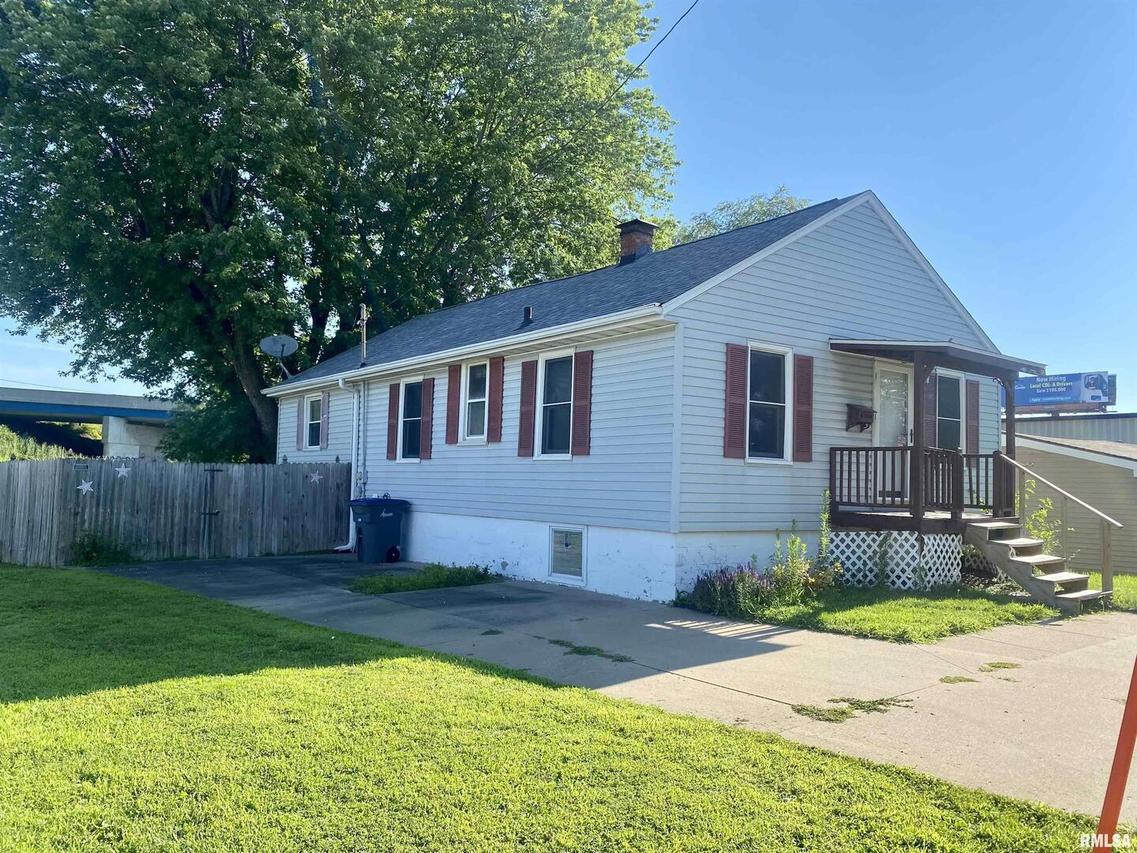 617 W 8th Ave., Milan, IL 61264